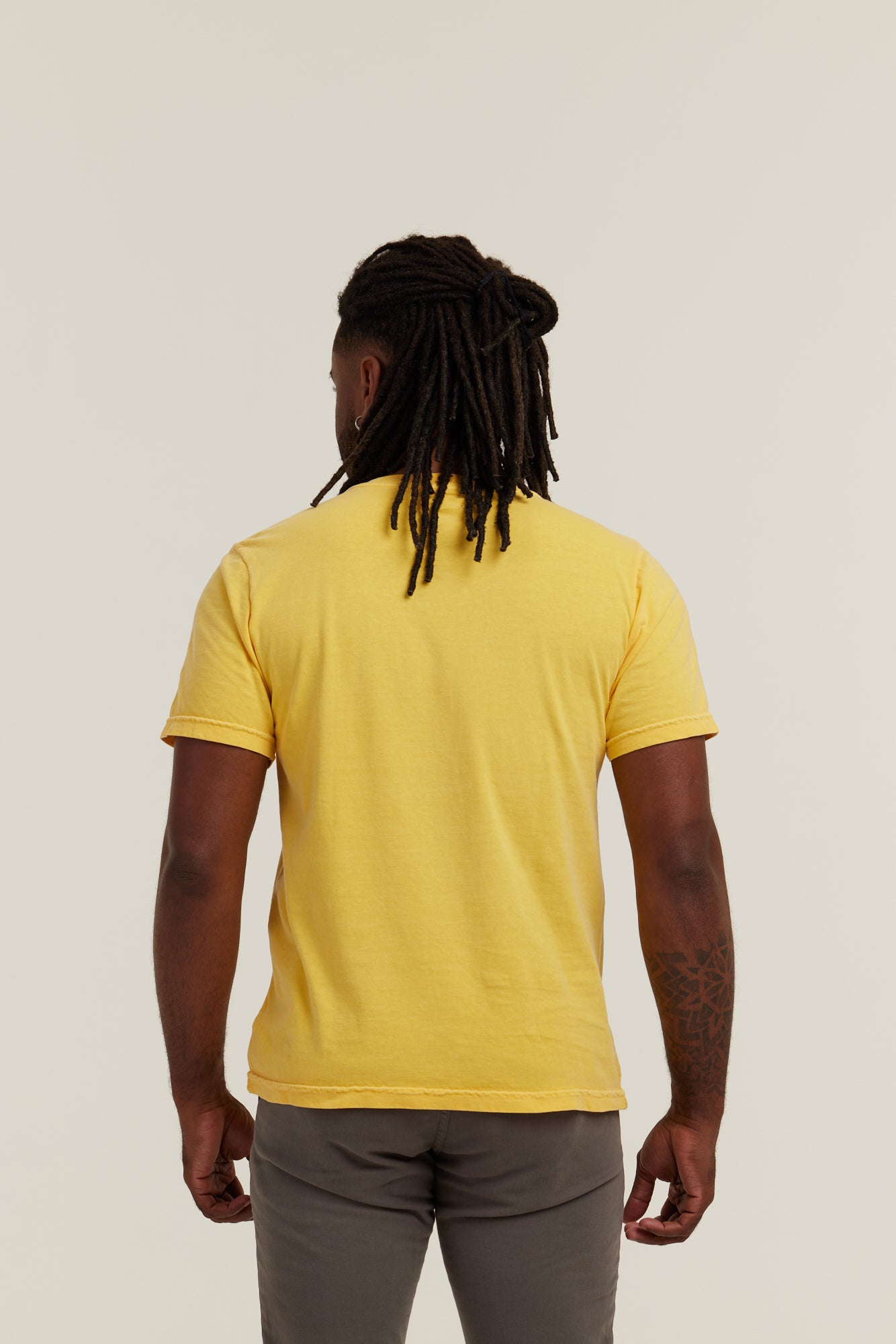 Camiseta Estonada Amarelo Ouro