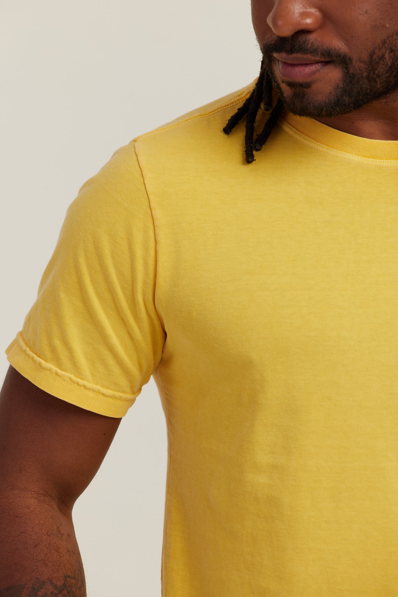 Camiseta Estonada Amarelo Ouro