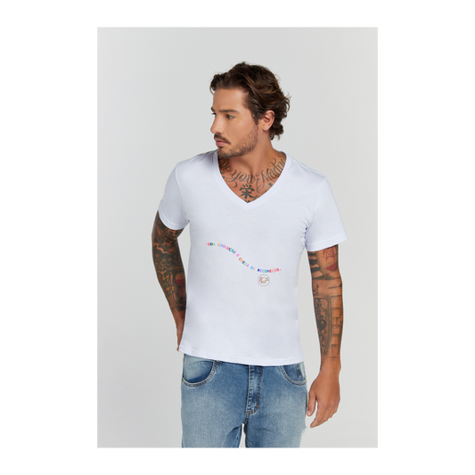 Camiseta Premium Branco Decote V